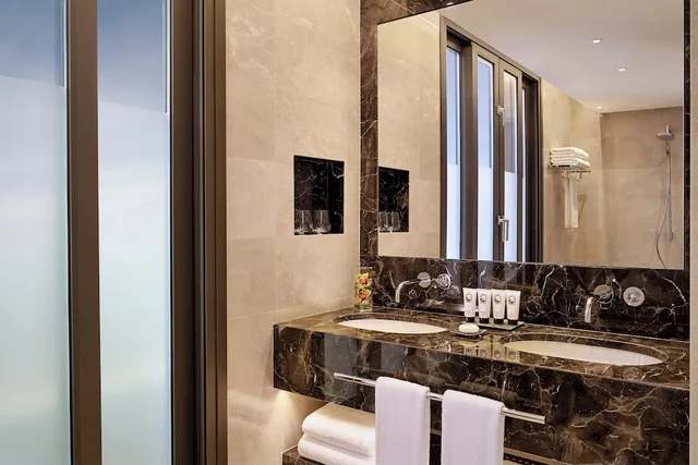 2 Bedrooms, Suite, 2 Double and Twin Beds, Sea View, Balcony، Parklane a Luxury Collection Resort and Spa Limassol 3/3