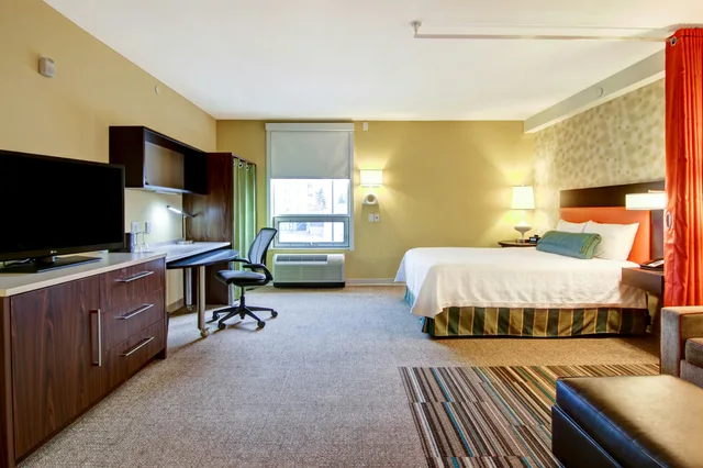 استوديو بسرير كوين، Home2 Suites By Hilton West Edmonton Alberta Canada 6/10