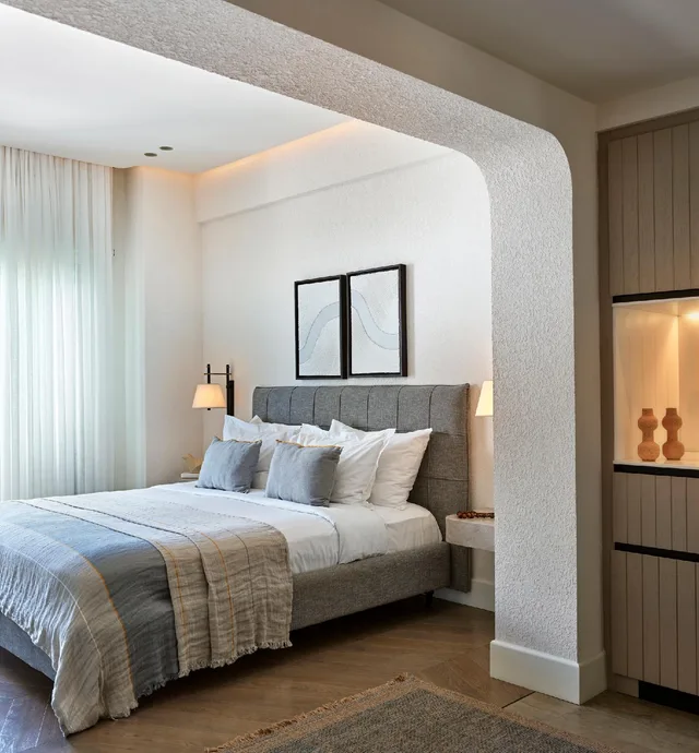 جناح عائلي بسرير كوين وسريرين منفصلين، Yacht Classic Hotel - Boutique Class 1/2