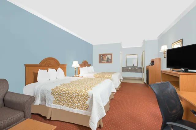 غرفة قياسية بسريرين كوين للمدخنين، Days Inn By Wyndham Robstown 9/10