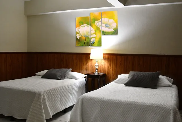 غرفة بسرير كوين، Hotel Manantiales El Salvador 4/8