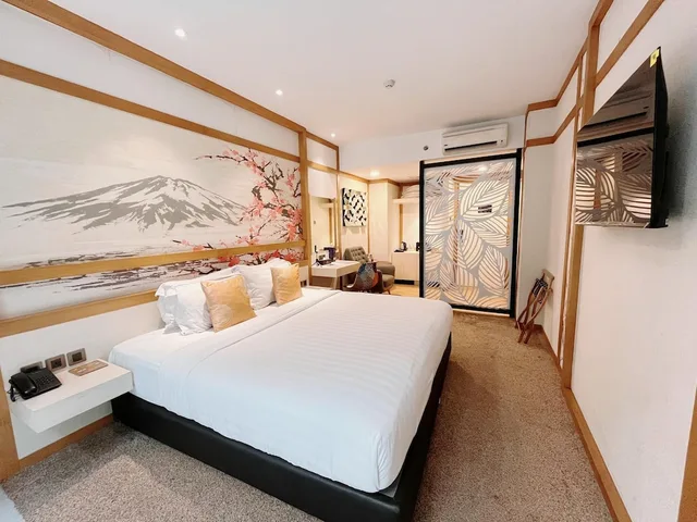 جناح بسرير كينج بجاكوزي، Verse Luxe Hotel Wahid Hasyim 1/10