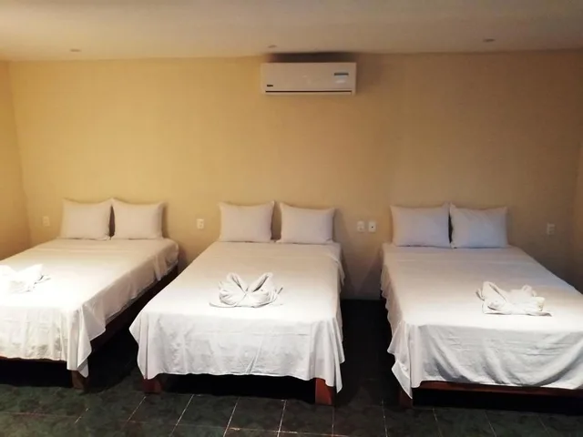 غرفة قياسية ثلاثية بسرير مزدوج، Hotel Ashly Loma Larga 1/1