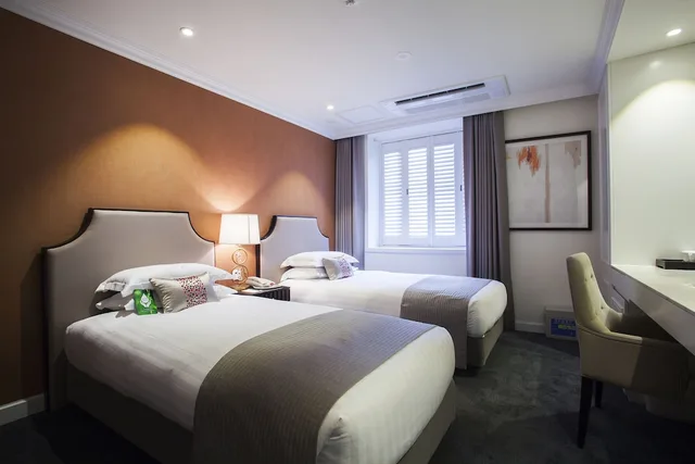 غرفة ديلوكس بسريرين منفصلين، The Grand Hotel Myeongdong 2/5