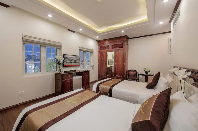 Deluxe, Twin Beds, Royal St Hanoi Hotel 2/3