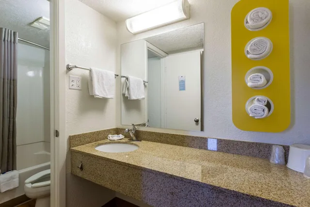غرفة بسرير كوين، Motel6 Tempe, AZ – Phoenix Airport – Priest Dr 10/10
