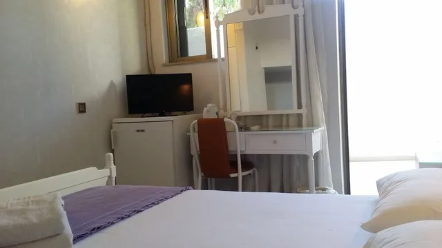 Semi Basement, Budget, Twin Beds، Rachel Hotel 1/1