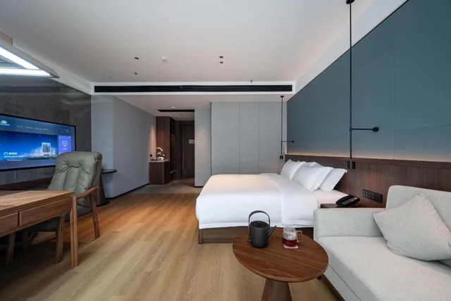 Mahjong, Business, King Bed, Days Hotel by Wyndham Changsha East 3/5