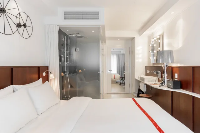 Nest، Ruby Lucy Hotel London 2/4