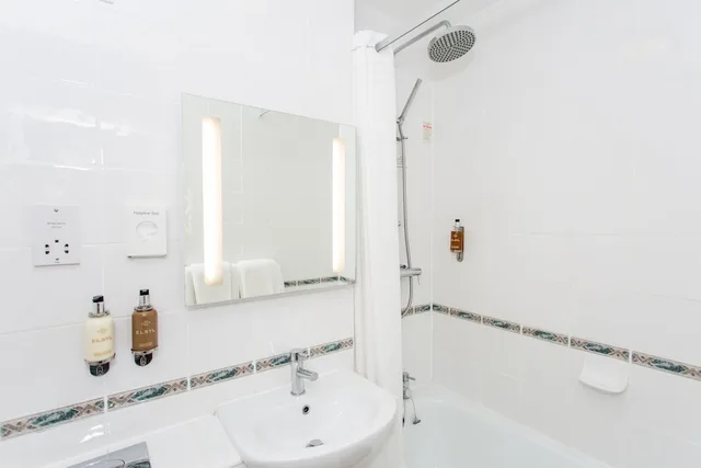 غرفة بسريرين منفصلين، THE CLARENDON HOTEL 5/5