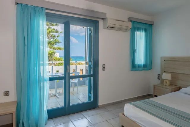 Room, Triple, 1 Double and 1 Single Bed, Lateral Side Sea View، Marilisa Hotel 5/6