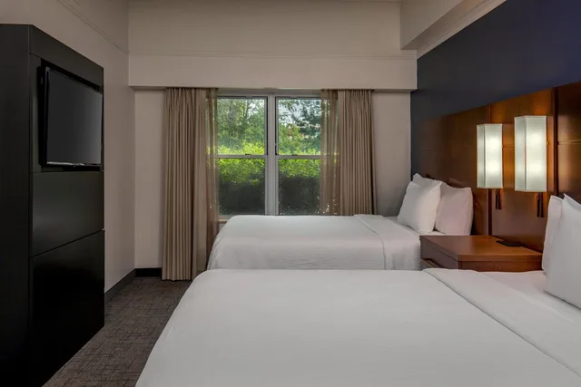 1 Bedroom, Space, Suite, 2 Queen Beds, Sofa, Living Area, Kitchen, Residence Inn Norfolk Airport 3/7