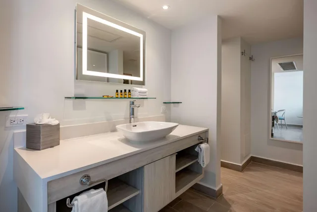 Penthouse, Suite, City View, Penthouse Floor، Condado Palm Inn San Juan, Tapestry Collection by Hilton 1/1