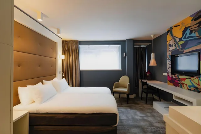 Semi Basement, Executive, Queen Bed، Hotel JL No76 1/1