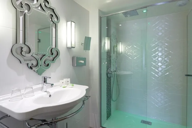 غرفة سوبيريور بسريرين منفصلين، Phileas Lazare Spa 5/6