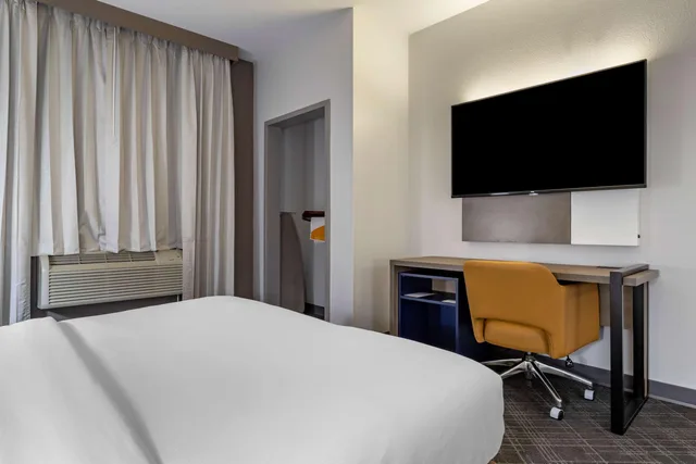 جناح، Comfort Suites Natchitoches, LA 3/6