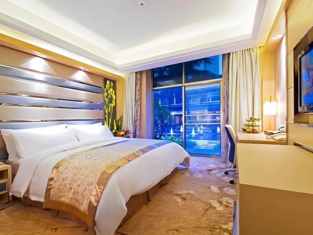 Garden, Courtyard, Queen Bed، Wangjiang Hotel Chengdu 1/1