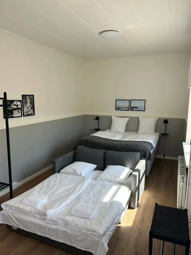 غرفة قياسية رباعية بسرير مزدوج مع أريكة، Herman Bang Bed And Breakfast 5/10