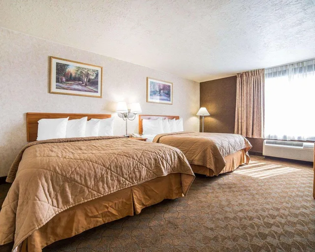 غرفة بزنس بسريرين كوين، Quality Inn Homestead Park 1/9