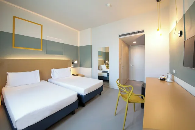 غرفة قياسية بسريرين منفصلين، B&B HOTEL Mantova Cristallo 2/5