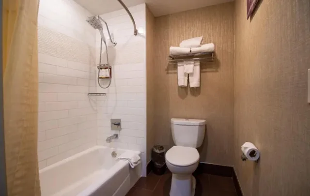 غرفة بسرير كينج، Empeiria High Sierra Hotel 8/8