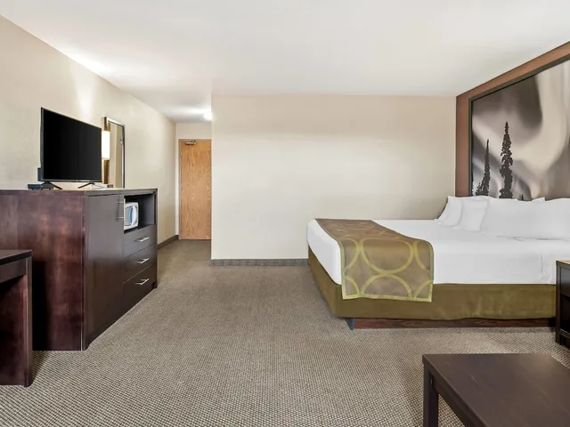 Suite, King Bed, Super 8 Meadow Lake 2/5