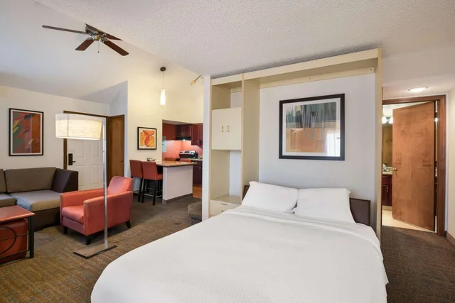 جناح بسريرين كوين مع أريكة، SenS Suites Livermore, SureStay Collection by Best Western 1/6