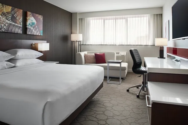 غرفة كلوب بسرير كينج، Delta Hotels By Marriott Beausejour 2/7