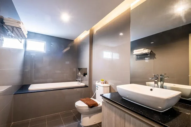 جناح بسرير كينج بشرفة، Sinsuvarn Airport Suite 7/9