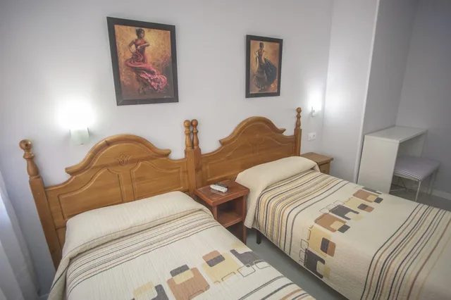 غرفة بسرير مزدوج، Hostal Santa Barbara 1/7