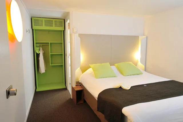 Room, Double Bed, Campanile Nantes Est Saint Sebastien Sur Loire 3/8