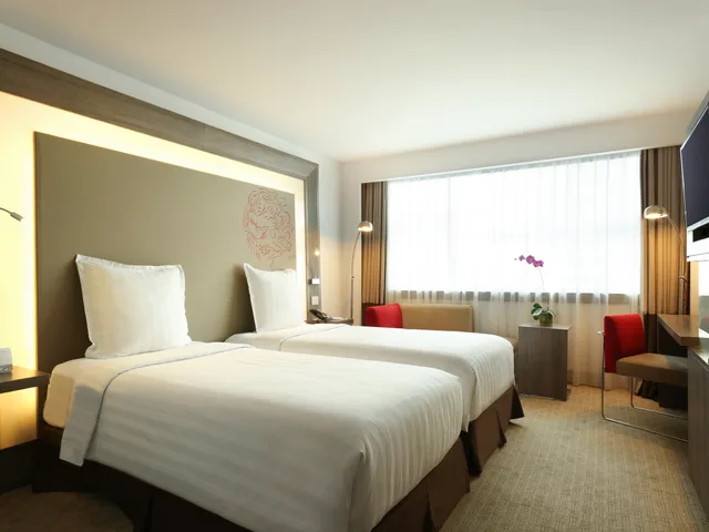 غرفة بريميير بسريرين منفصلين، Novotel Jakarta Gajah Mada 1/1