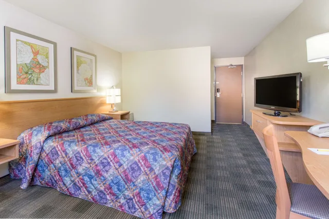 غرفة قياسية بسرير كوين، Super 8 By Wyndham Lacey Olympia Area 5/8