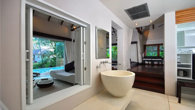 Royal Sea, Suite، Zara Resort (ex The Privilege Hotel Ezra Royal Beach) 6/8