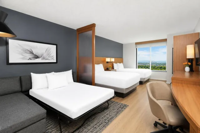 غرفة بسريرين كوين مع أريكة في طابق مرتفع، Hyatt Place Bayamon 2/7
