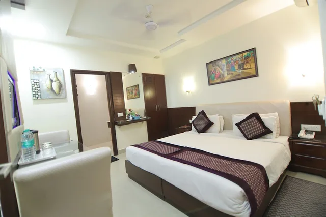 غرفة سوبيريور بسرير كينج، Hotel Taj Inn 6/10