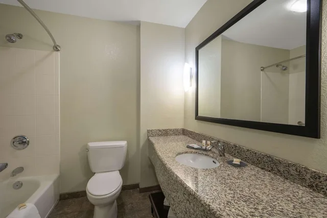 غرفة بسريرين كوين، La Quinta Inn & Suites by Wyndham Loveland 8/9