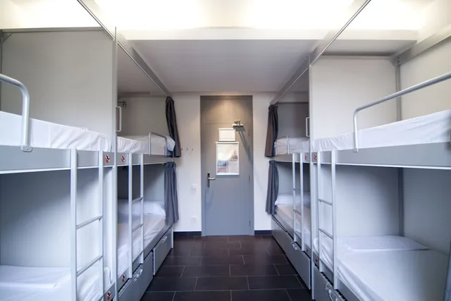سكن مشترك بثمانية أسرّة وأسرّة بطابقين للنساء بحمام مشترك، Hostel St Christophers Inn Barcelona 2/4