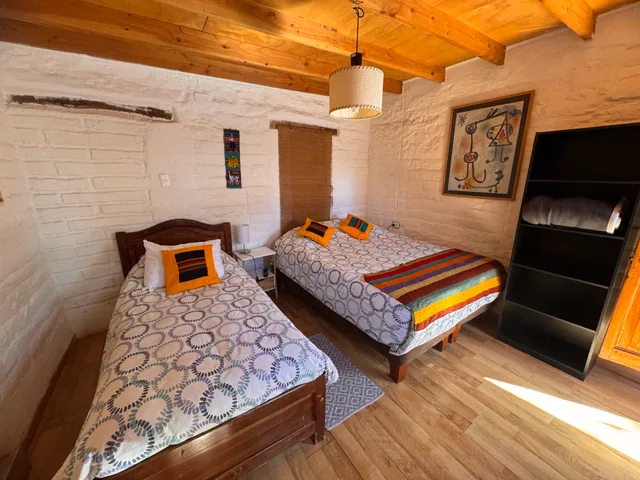 غرفة ثلاثية بسريرين منفصلين بحمام خاص، Ruka Zen Lodge 2/7