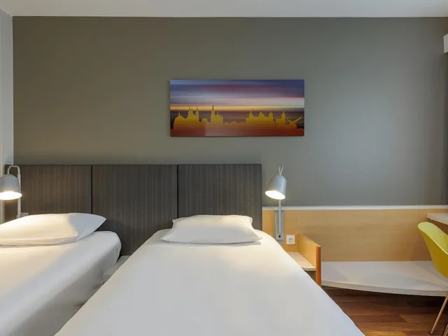 غرفة قياسية بسريرين منفصلين، Ibis Wuerzburg City 3/8