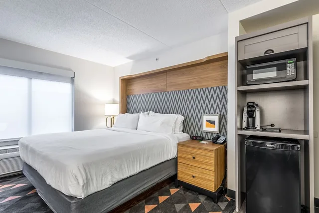 غرفة قياسية بسرير كينج لذوي الإعاقة، Holiday Inn Indianapolis Downtown 1/4
