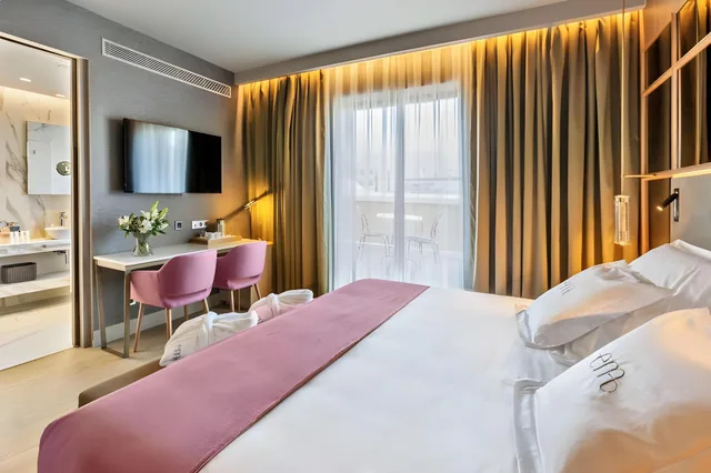 غرفة بزنس بريميوم بسرير مزدوج أو سريرين منفصلين، Barcelo Emperatriz 1/1