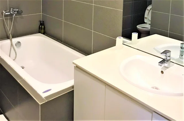 شقة بسرير كوين بغرفة نوم واحدة بحوض استحمام، M-H Apartment Hotel 3/5