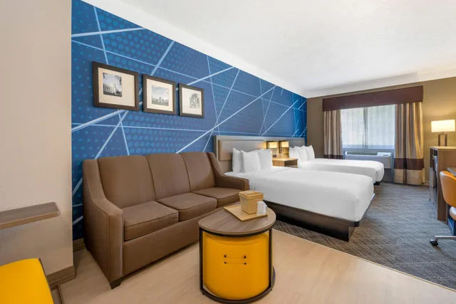 غرفة بسريرين كوين، Comfort Suites Salem 5/6