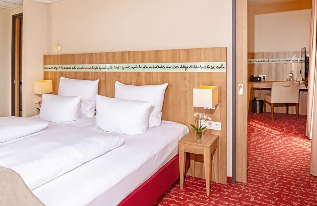 Suite, Double Bed, City View, WELCOME Hotel Darmstadt 6/10