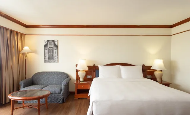 غرفة بريميير بسرير كينج، Centara Riverside Hotel Chiang Mai 2/4