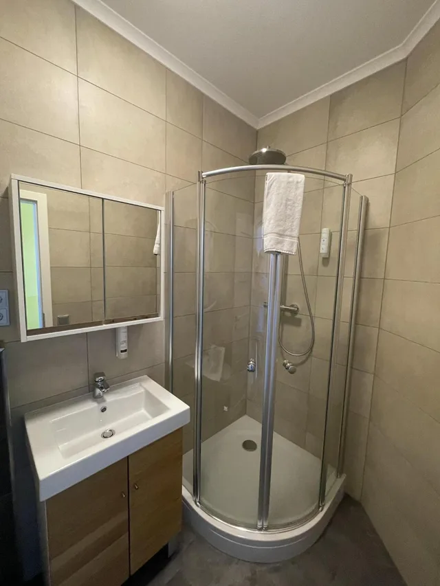 غرفة مفردة بحمام خاص، Bahnhof Balingen Hotel 8/8