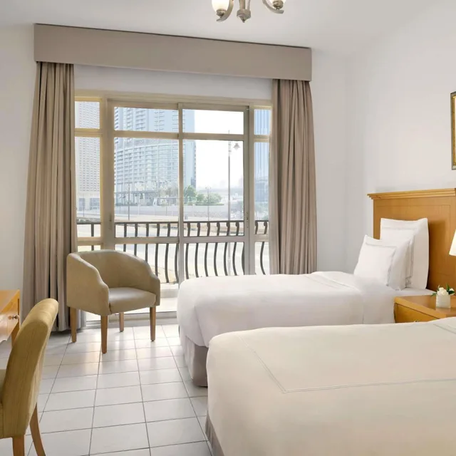 شقة ديلوكس بـ3 غرف نوم، Swissotel Al Murooj Dubai 1/2