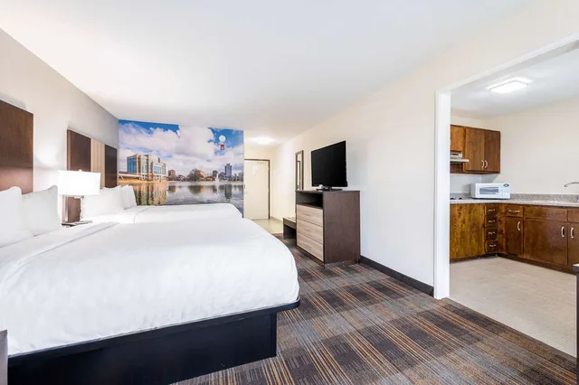 Efficiency, Suite, 2 Queen Beds, Clarion Pointe Madison-Huntsville 1/3