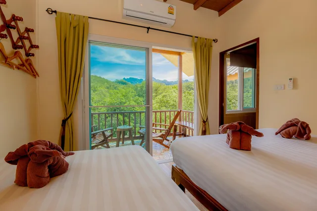 بنغل ثلاثي بسرير مزدوج وسرير فردي، Khaosok River Home Resort 1/1
